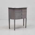 1219 1162 CHEST OF DRAWERS